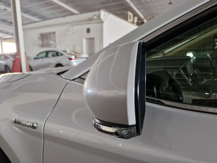 2024 Toyota Camry  GLE HEV  