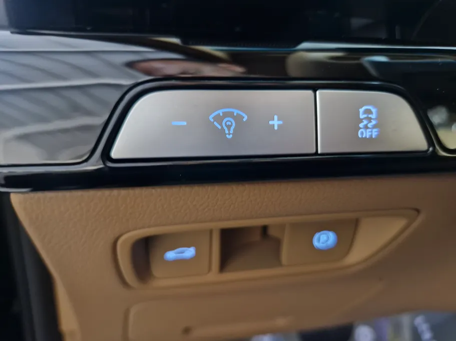 جينيسيس G80 PRESTIGE 2025 