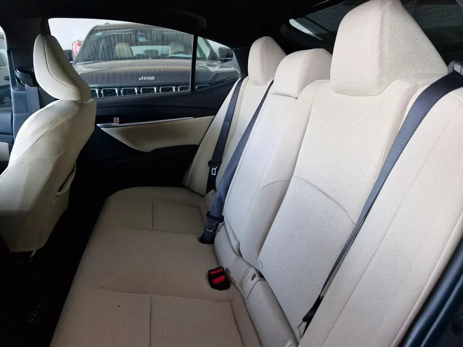 تويوتا كامري LE HEV 2025 