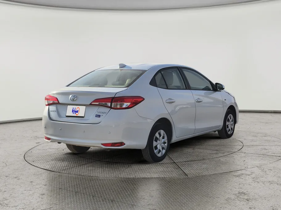 2021 Toyota Yaris  Y 