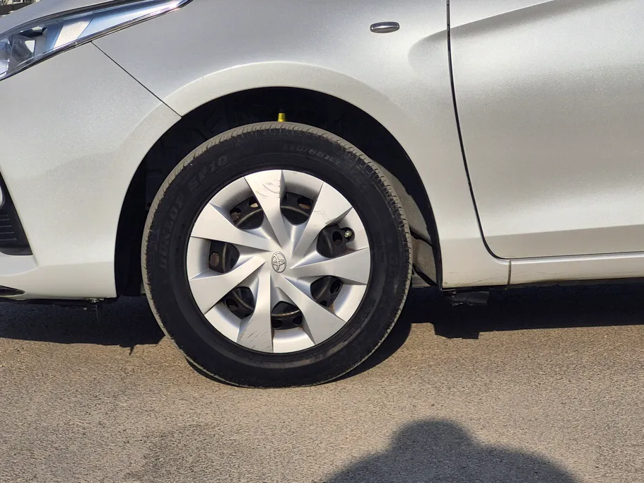 2021 Toyota Yaris  Y 