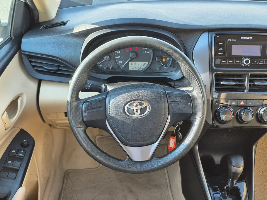 2021 Toyota Yaris  Y 