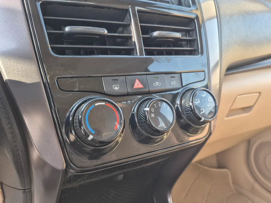 2021 Toyota Yaris  Y 