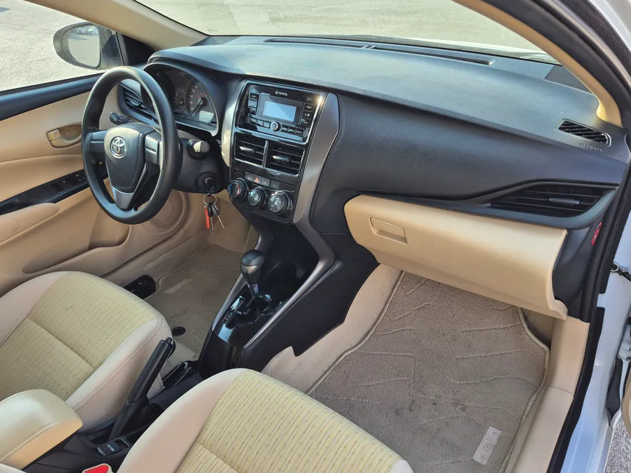 2021 Toyota Yaris  Y 