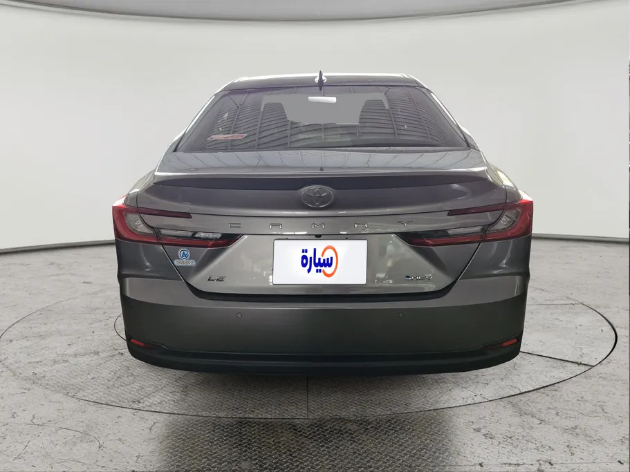 تويوتا كامري LE HEV 2025 