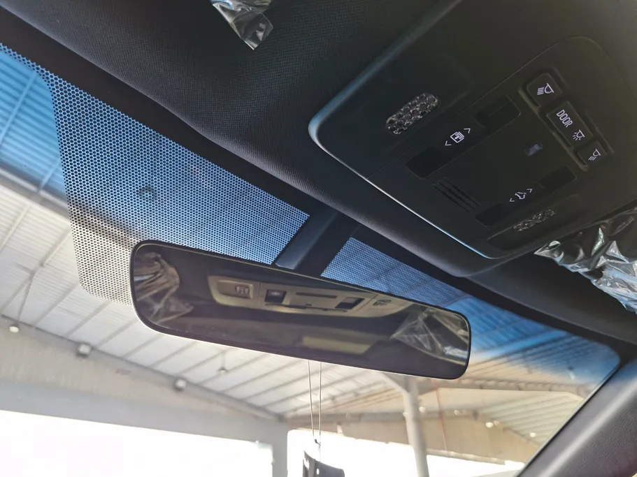 تويوتا كامري LE HEV 2025 