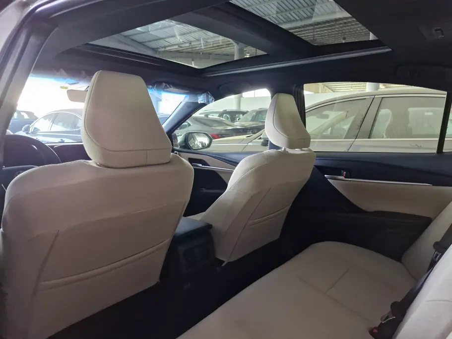 تويوتا كامري LE HEV 2025 