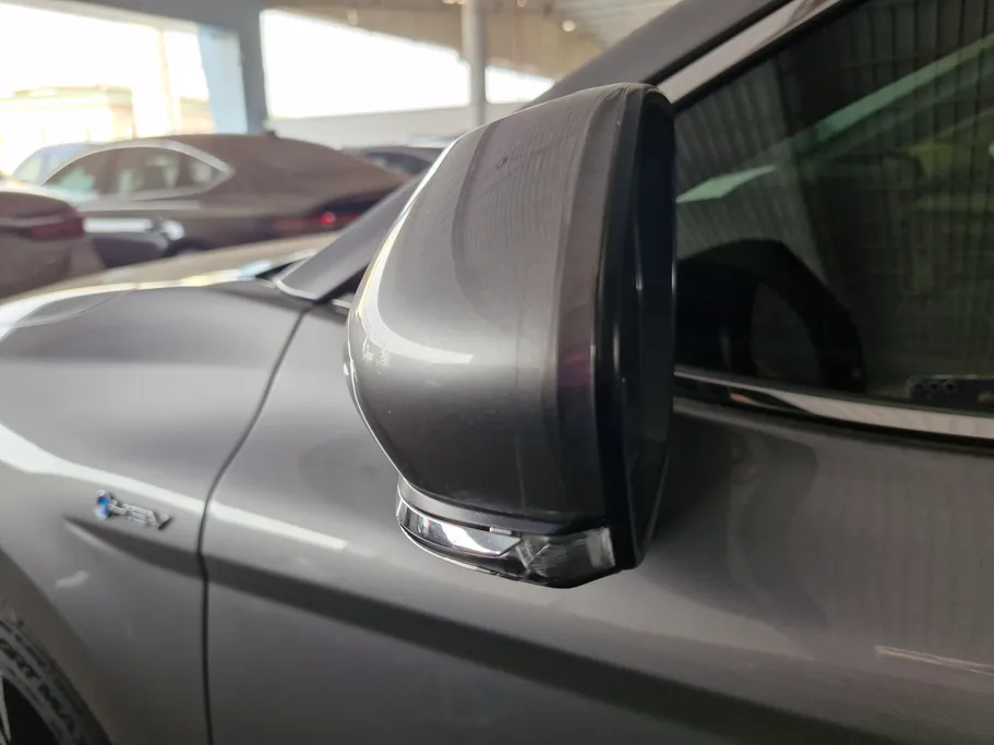 تويوتا كامري LE HEV 2025 