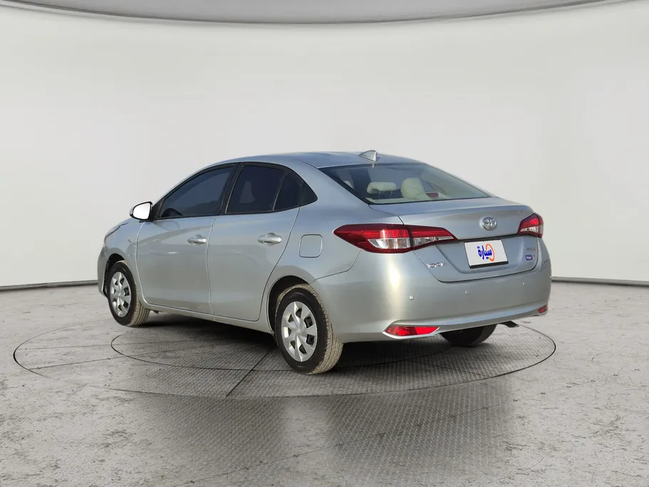 2022 Toyota Yaris  Y 