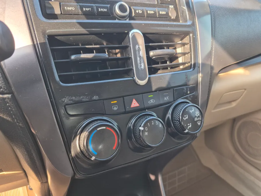 2022 Toyota Yaris  Y 