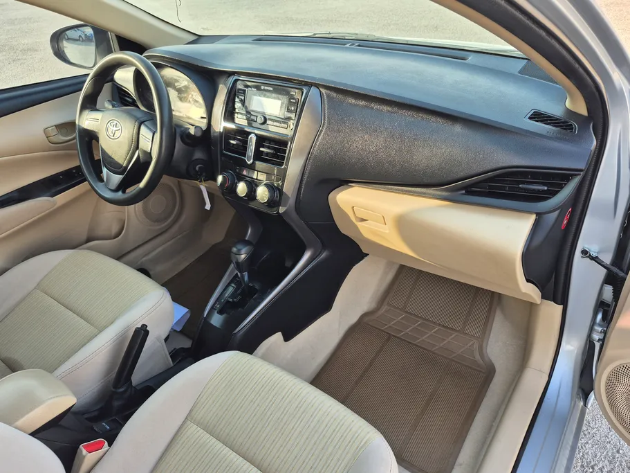 2022 Toyota Yaris  Y 