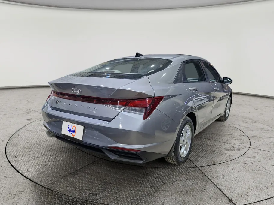 2022 Hyundai Elantra Smart 