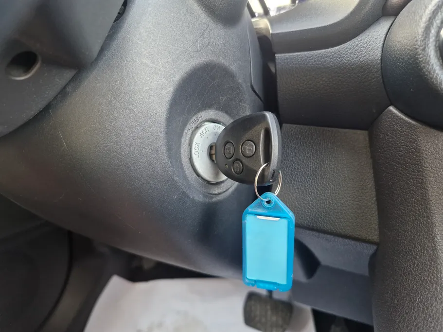 تويوتا يارس Y 2023 