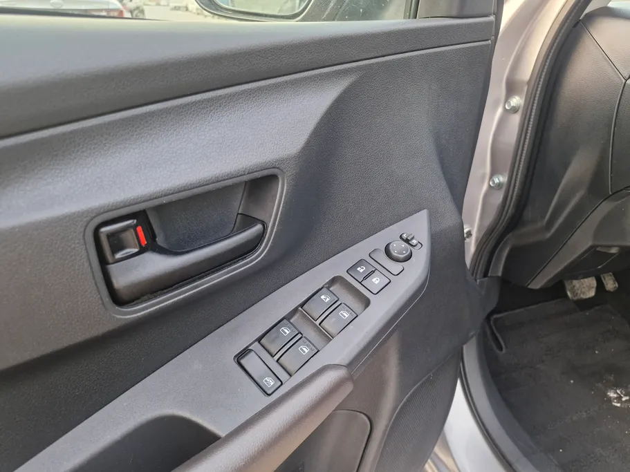 تويوتا يارس Y 2023 