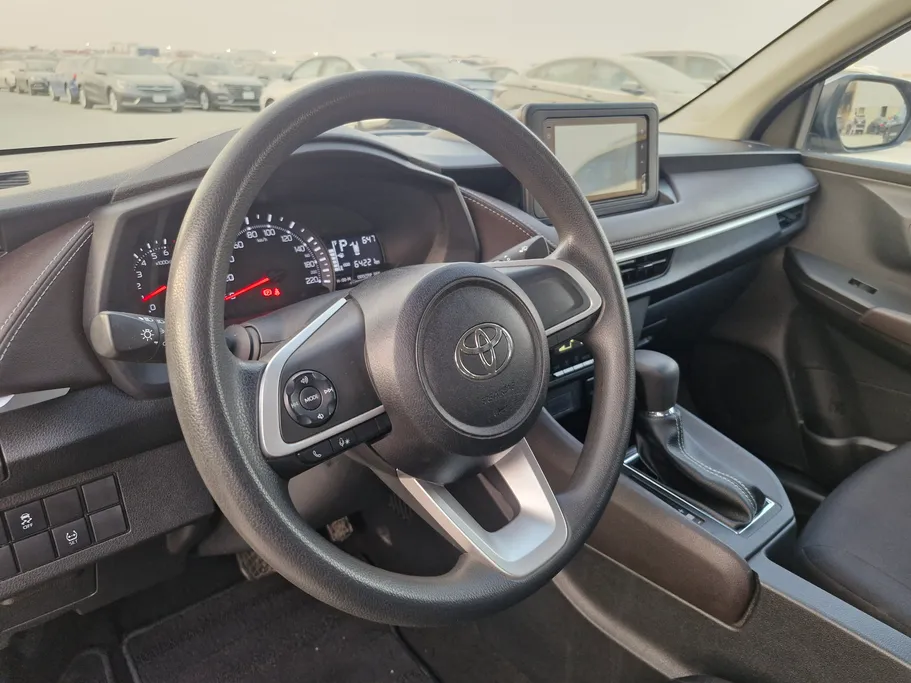 تويوتا يارس Y 2023 