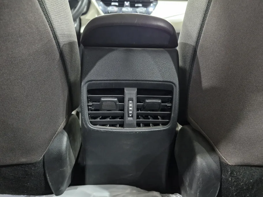 تويوتا كورولا XLI 2024 