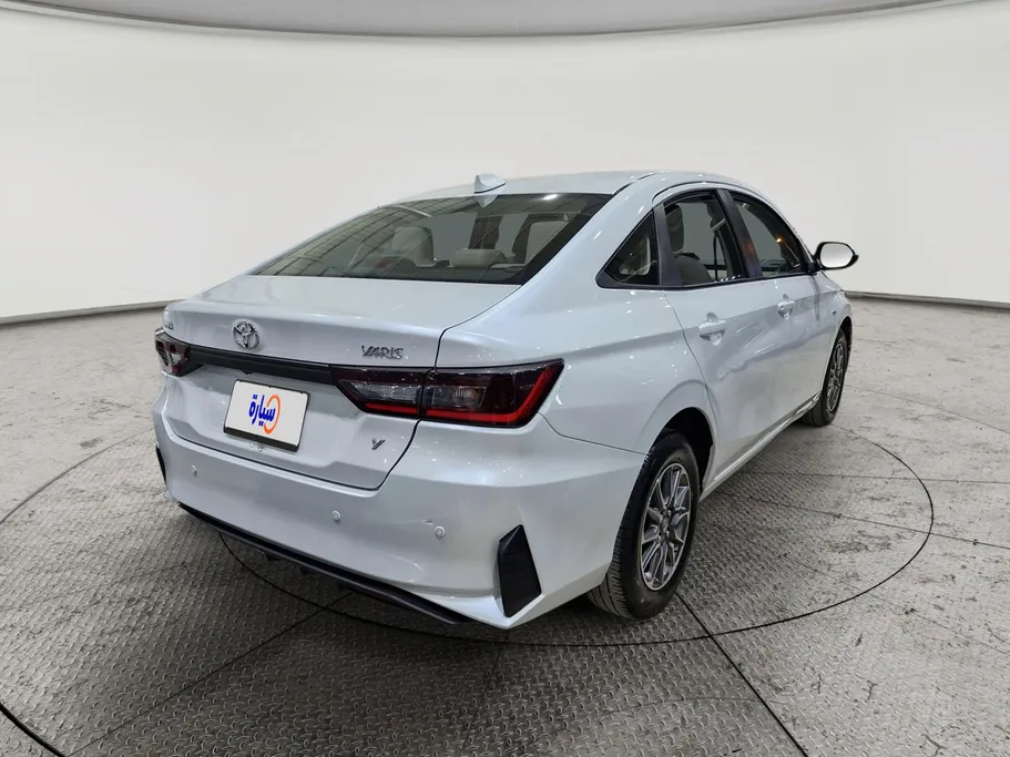 2023 Toyota Yaris  Y 