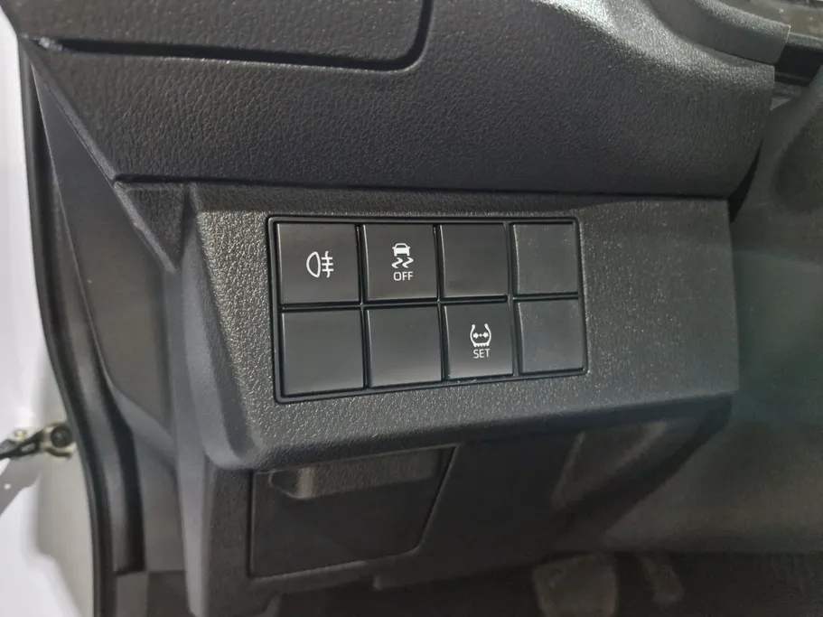 2023 Toyota Yaris  Y 