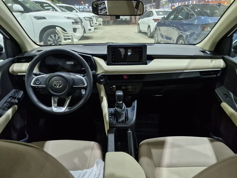 2023 Toyota Yaris  Y 