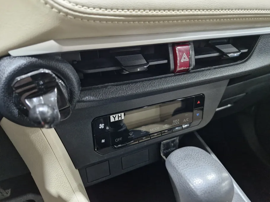 2023 Toyota Yaris  Y 