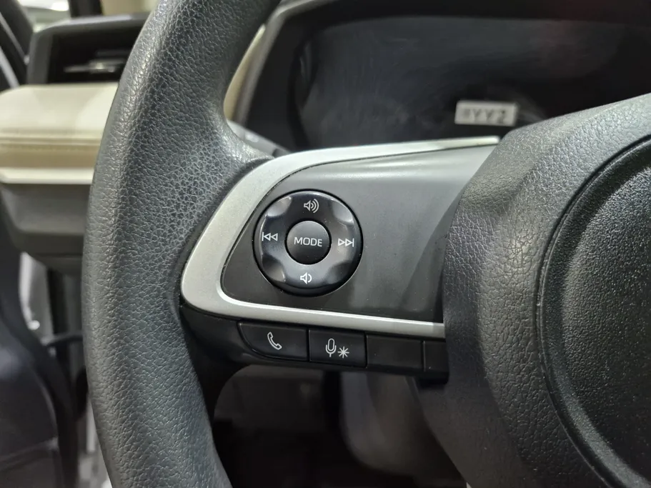 2023 Toyota Yaris  Y 