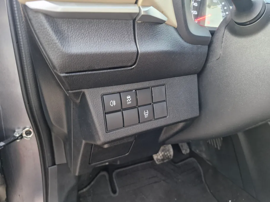 تويوتا يارس Y 2023 