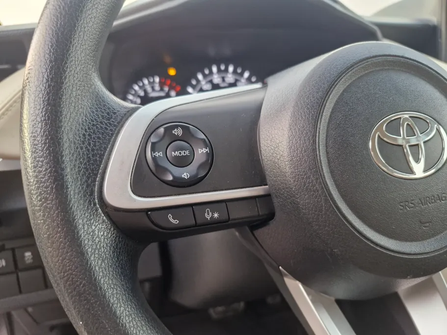 تويوتا يارس Y 2023 