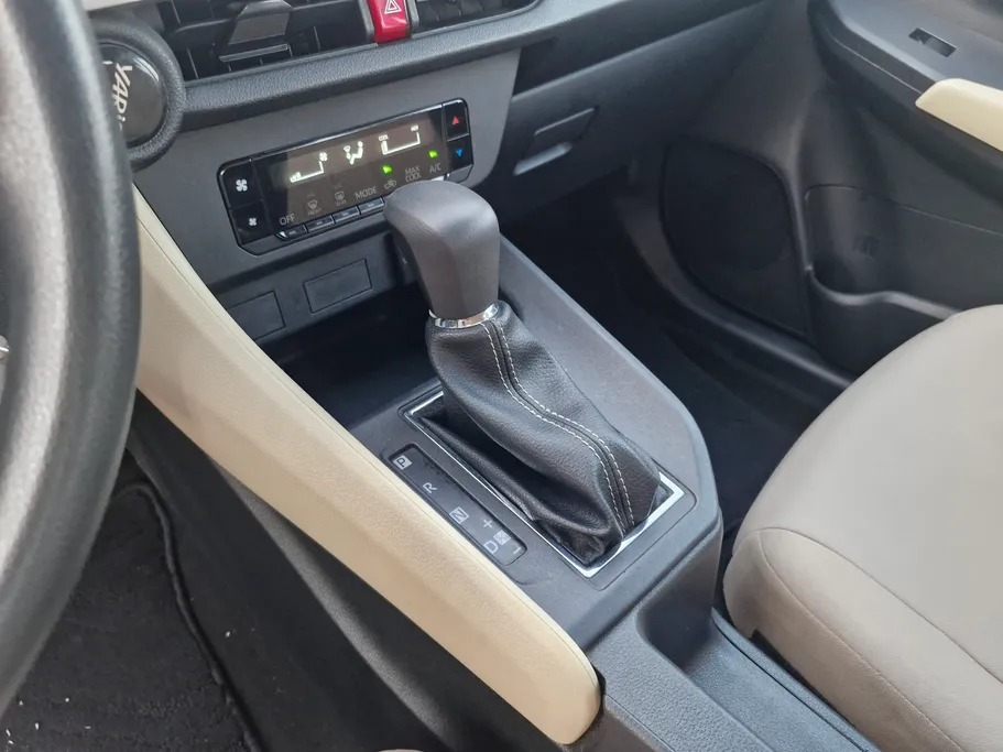 تويوتا يارس Y 2023 