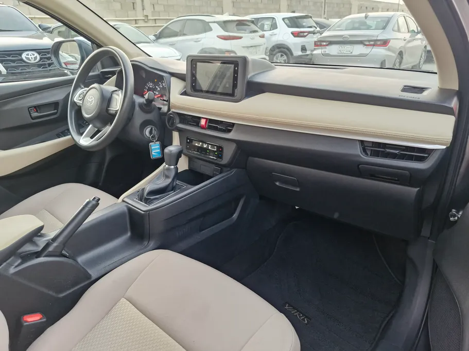 تويوتا يارس Y 2023 