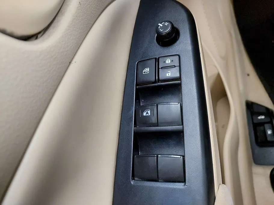 تويوتا يارس Y 2021 