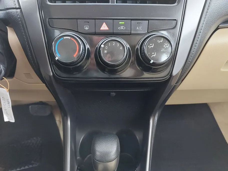 تويوتا يارس Y 2021 