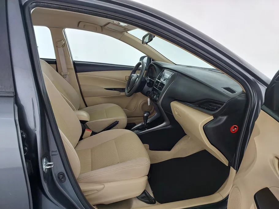 تويوتا يارس Y 2021 