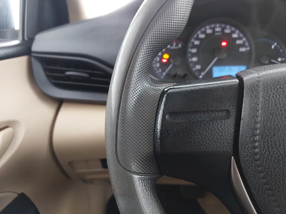 تويوتا يارس Y 2021 