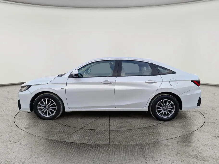 تويوتا يارس Y 2023 