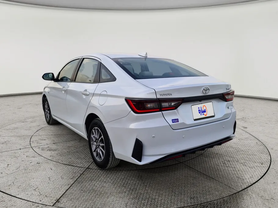 2023 Toyota Yaris  Y 