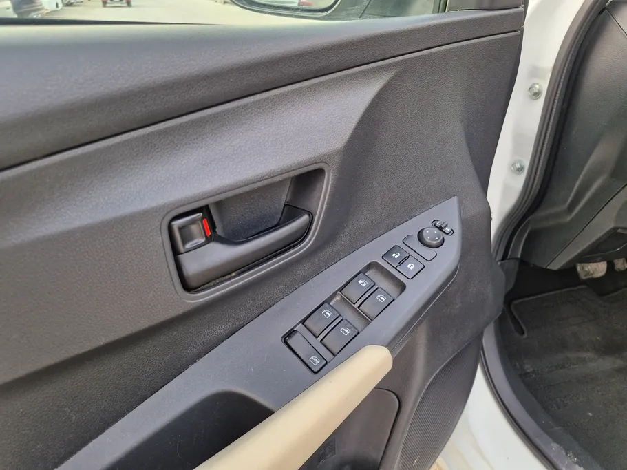 تويوتا يارس Y 2023 