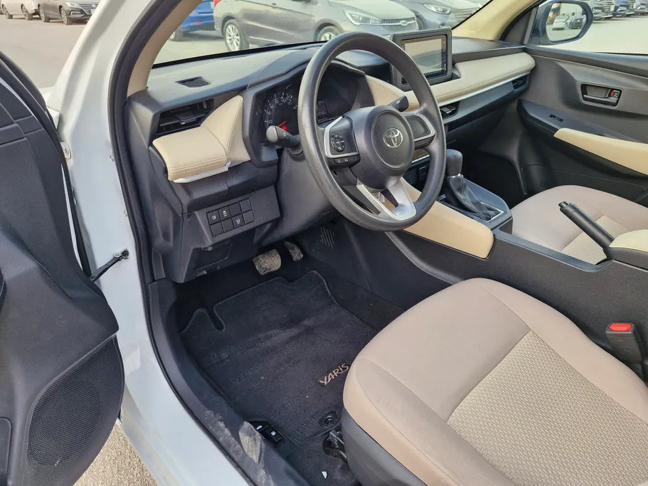 تويوتا يارس Y 2023 