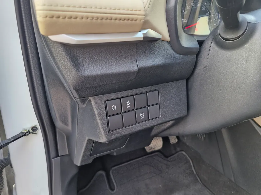 تويوتا يارس Y 2023 