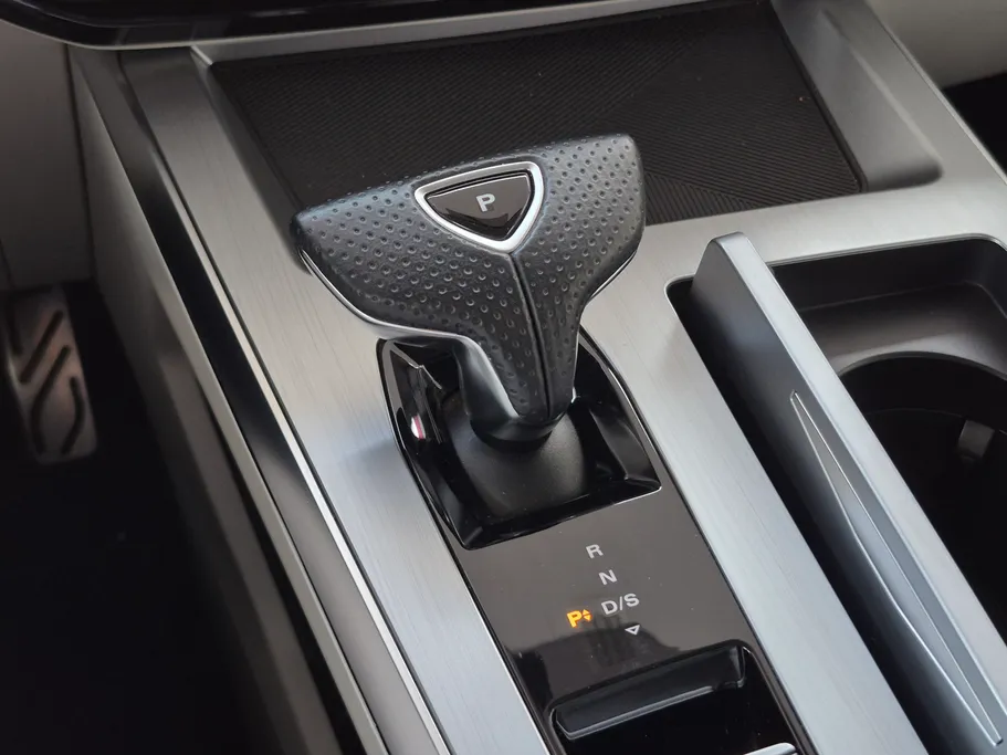 2024 MG Whale Luxury 