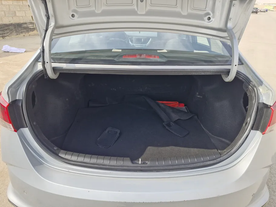 هيونداي اكسنت سمارت 2023 