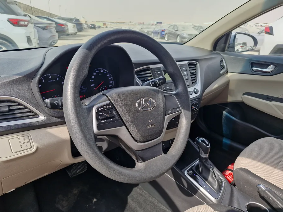 هيونداي اكسنت سمارت 2023 