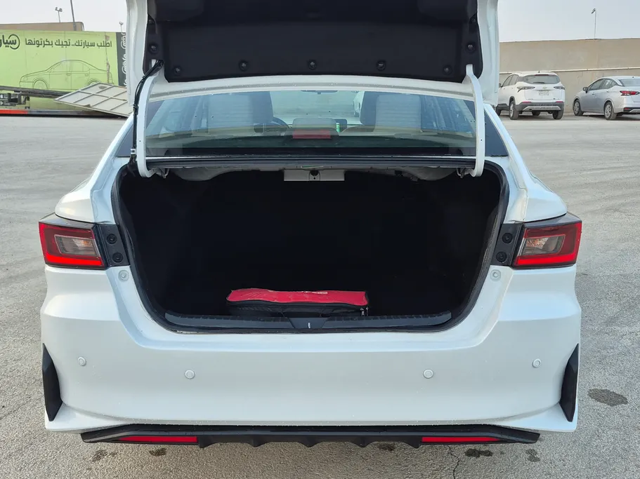 تويوتا يارس Y 2023 