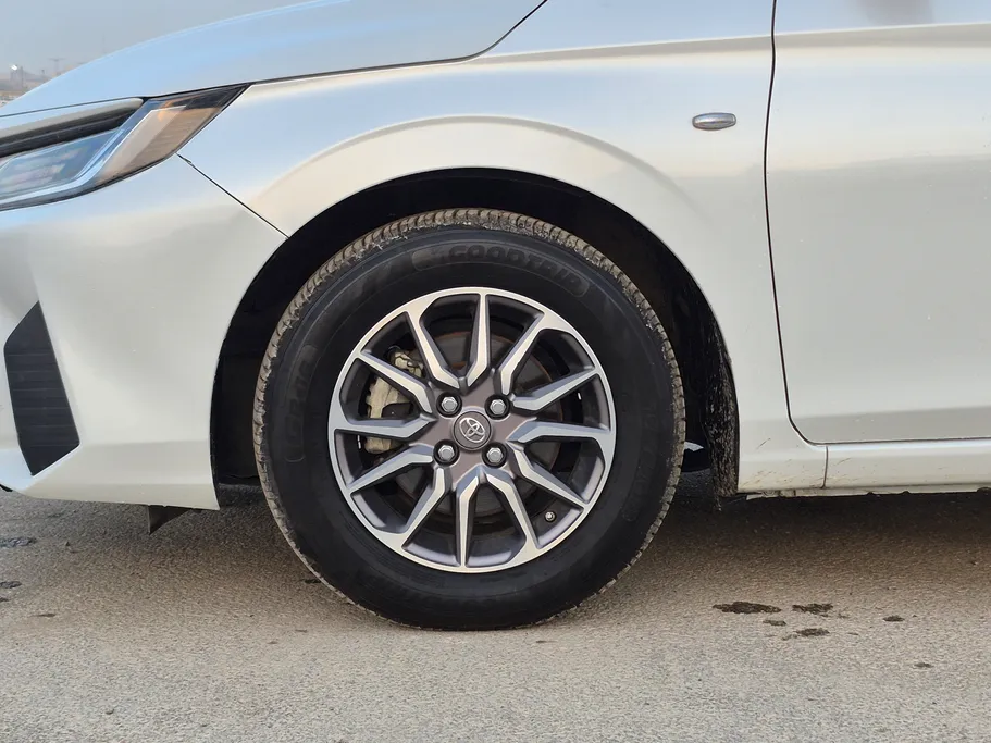 تويوتا يارس Y 2023 