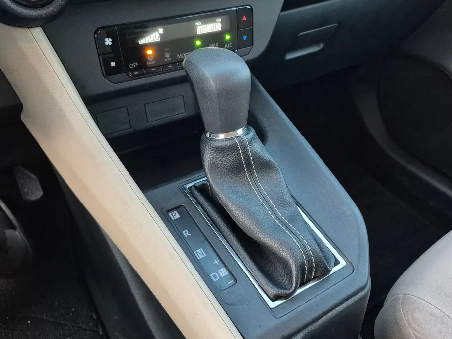 تويوتا يارس Y 2023 