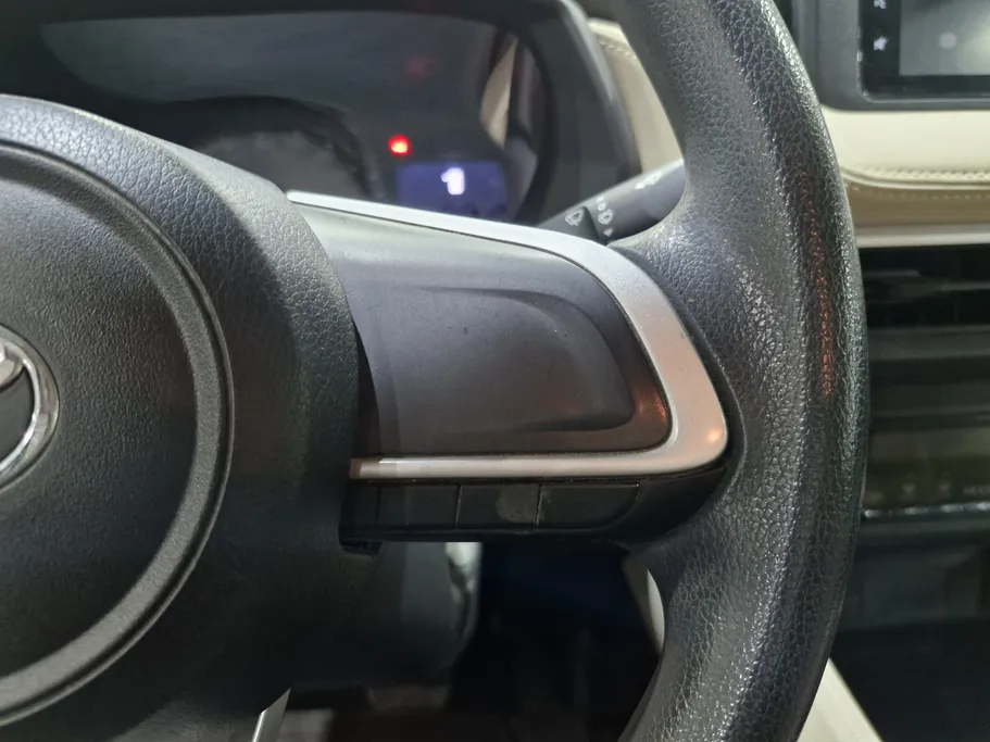 تويوتا يارس Y 2023 