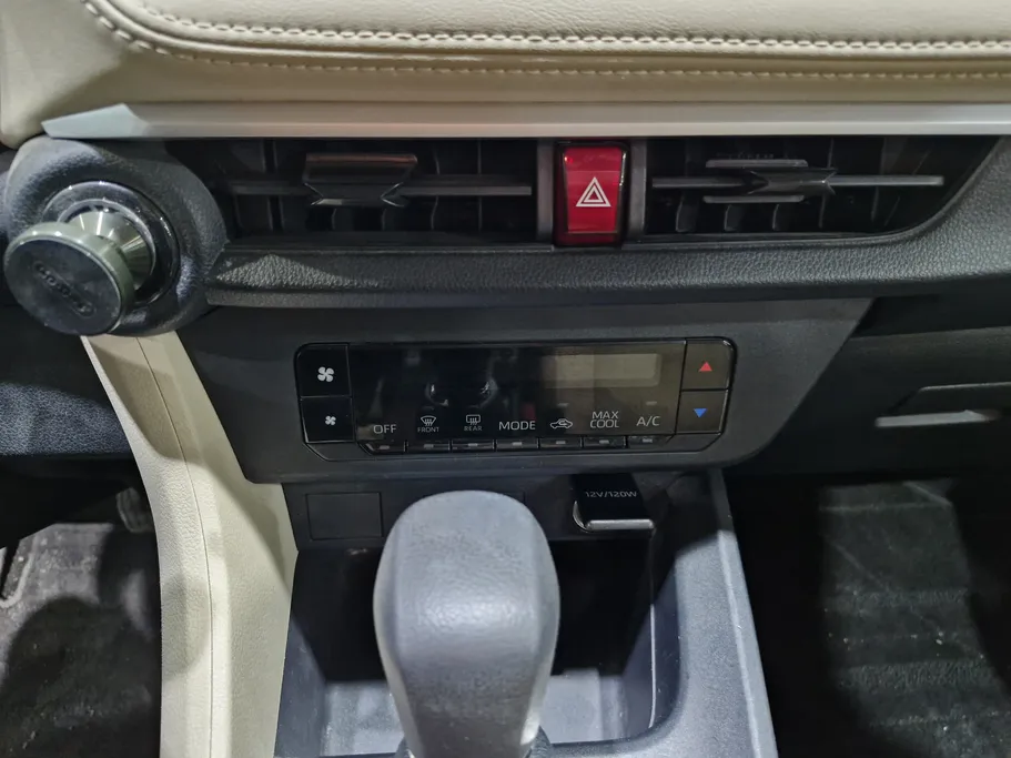 تويوتا يارس Y 2023 