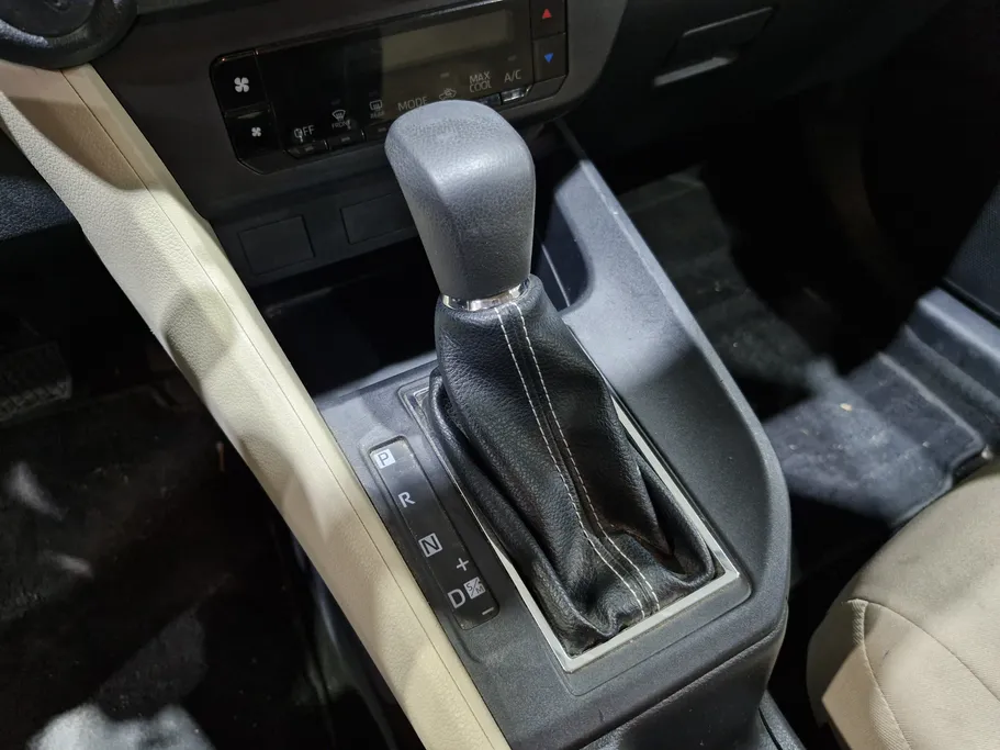 تويوتا يارس Y 2023 