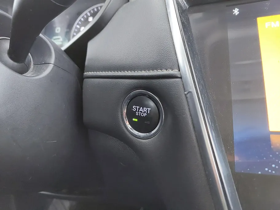 ام جي 5 LUX 2023 