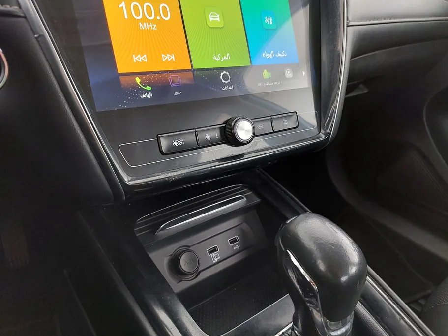 ام جي 5 LUX 2023 