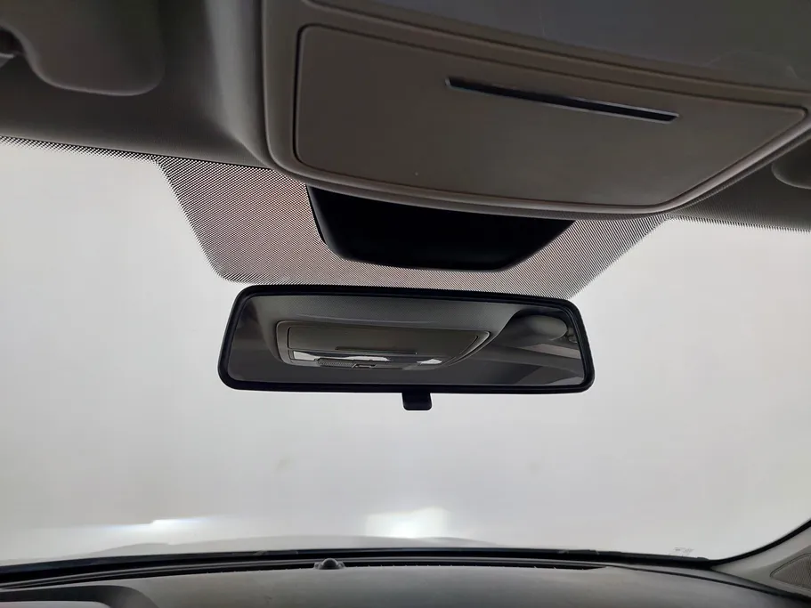 ام جي 5 LUX 2023 